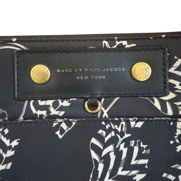Marc by Marc Jacobs Nylon Laptop Sleeve Abstract Floral Office Professional 14” - Picture 2 of 15